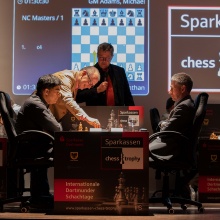 Christian Hesse at the board of Viswanathan Anand and Michael Adams at the symbolic first move